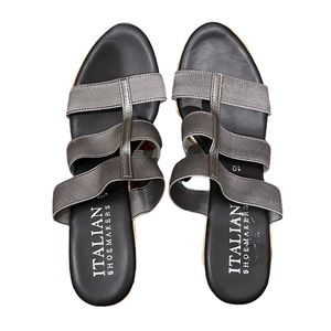 Italian Shoemakers Wedge Sandals. Size: 10. Color: Gray